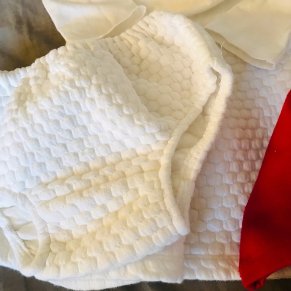 Bundle of 2 very cute party/holiday dresses. - Picture 9 of 10